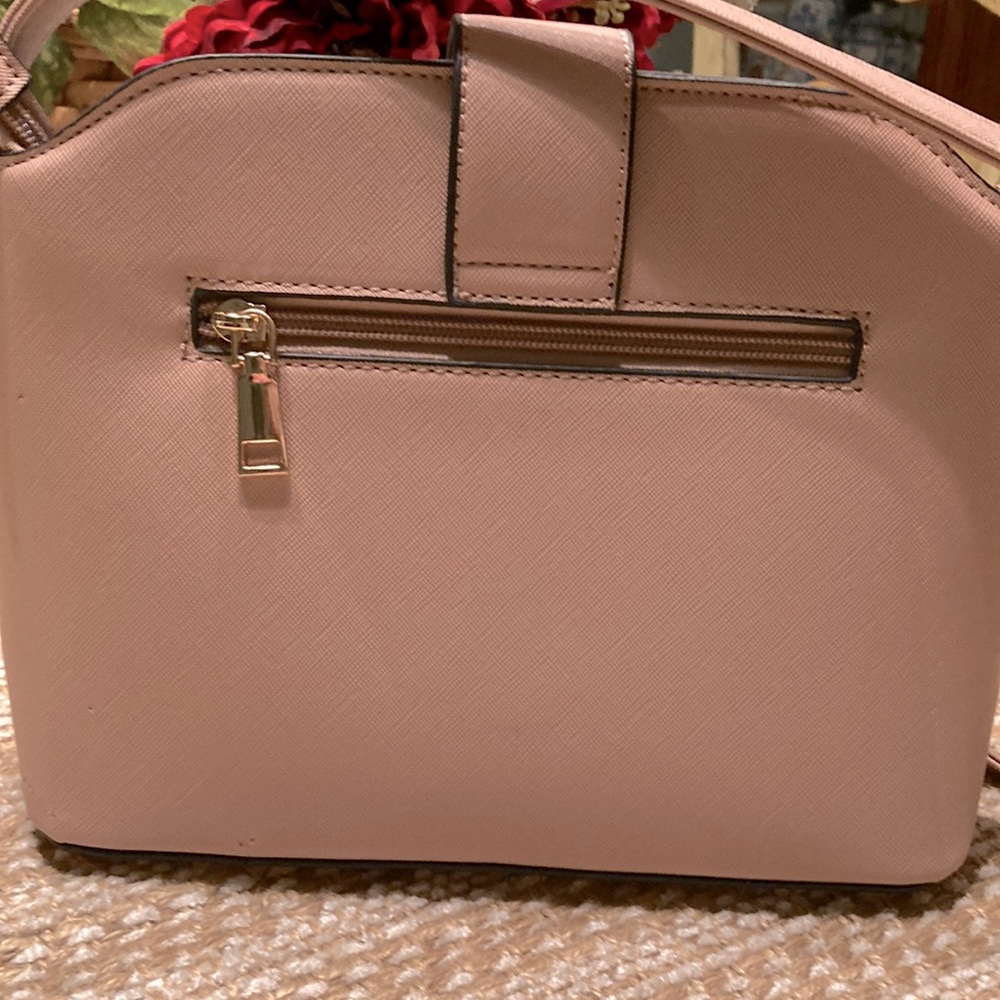 Elegant Blush Crossbody Bag - Picture 4 of 12
